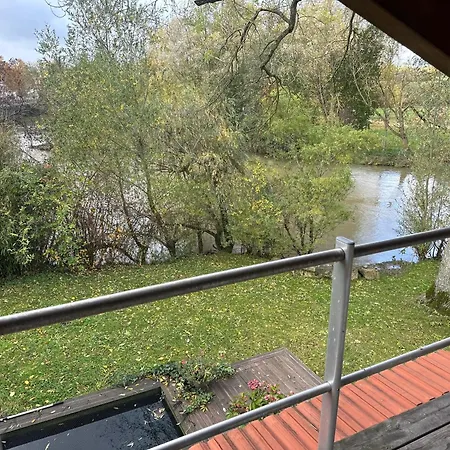 Riviere Et Jardin A Vos Pieds *